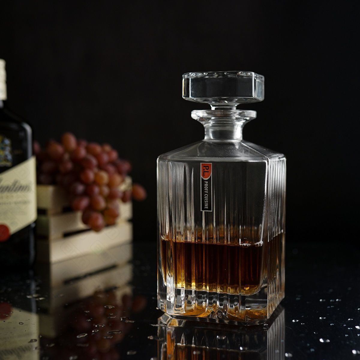 Штоф с крышкой Modern 850 мл стекло PL - BarWare